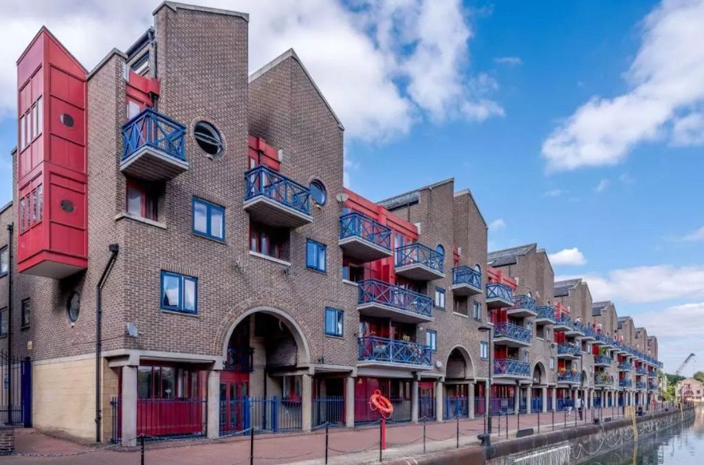 Property photo 3 of 22 Picture No. 23