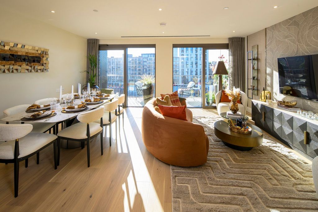 Property photo 1 of 28 Living Dining