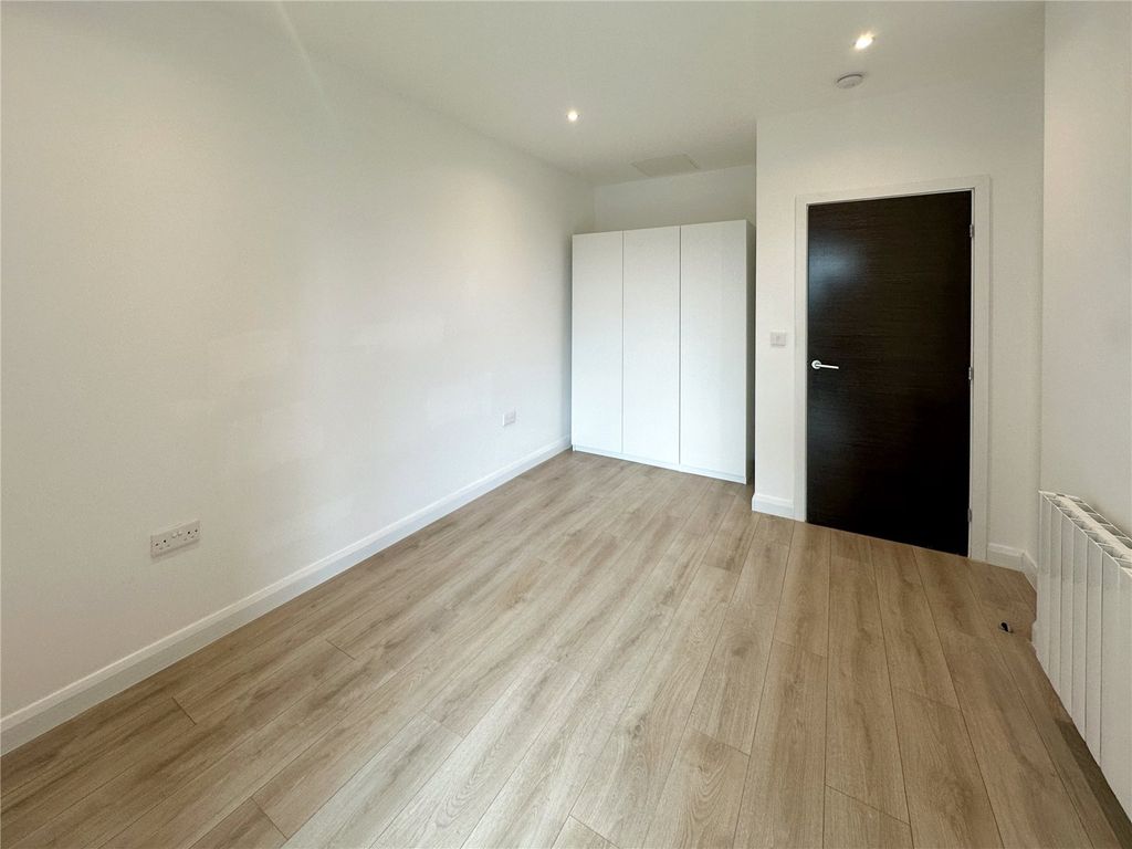 Property photo 2 of 7 Picture No. 13