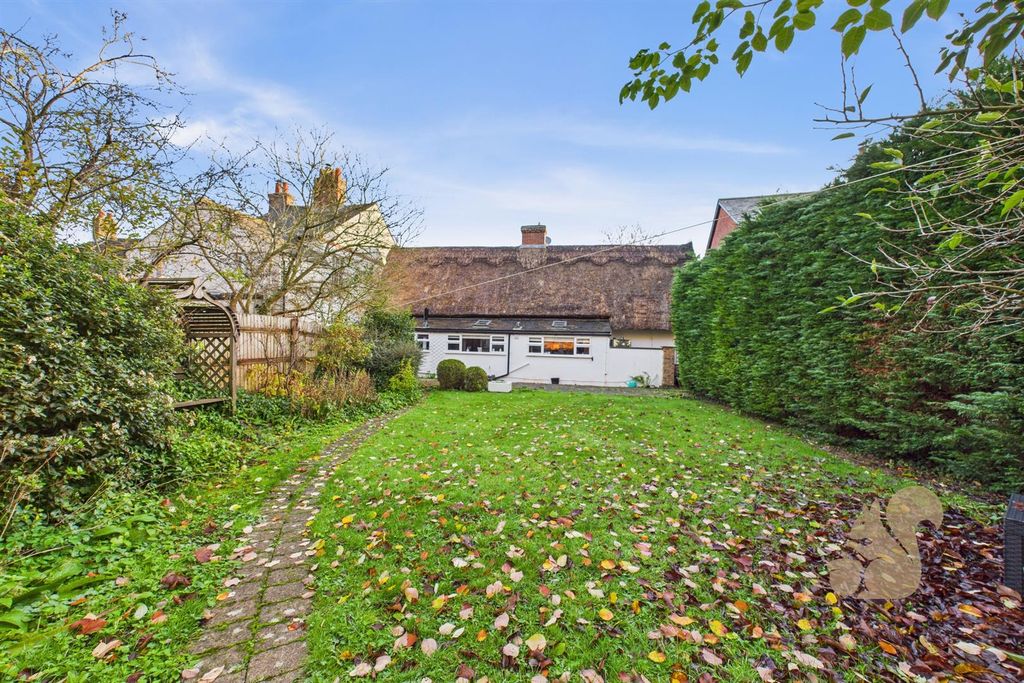 Property photo 3 of 17 Garden