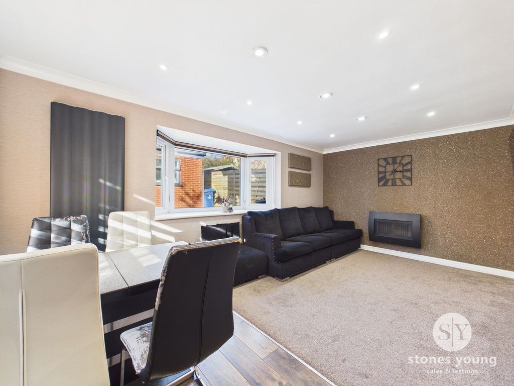 Property photo 2 of 23