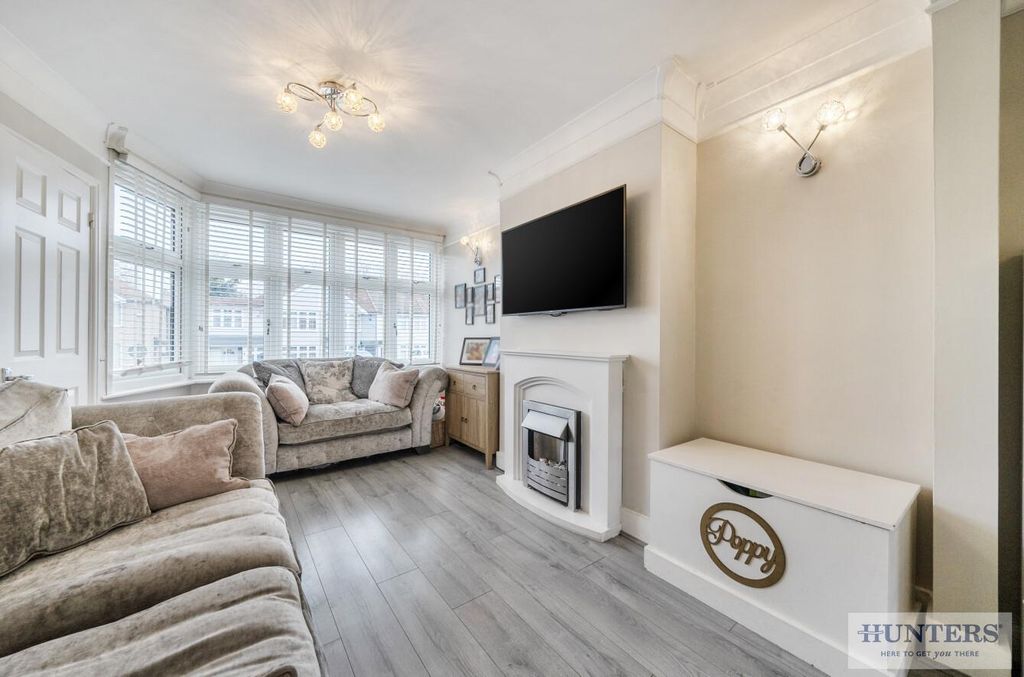 Property photo 2 of 16 Lounge Area