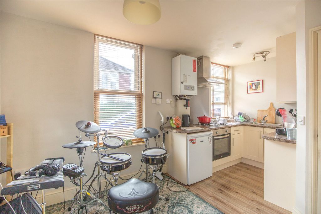 Property photo 2 of 10 Picture No. 05