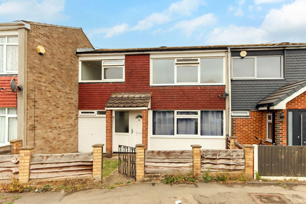 Property photo 1 of 8 Front