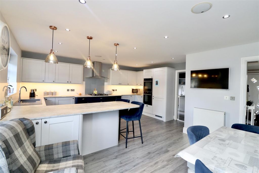 Property photo 2 of 20 Image00048.Jpeg