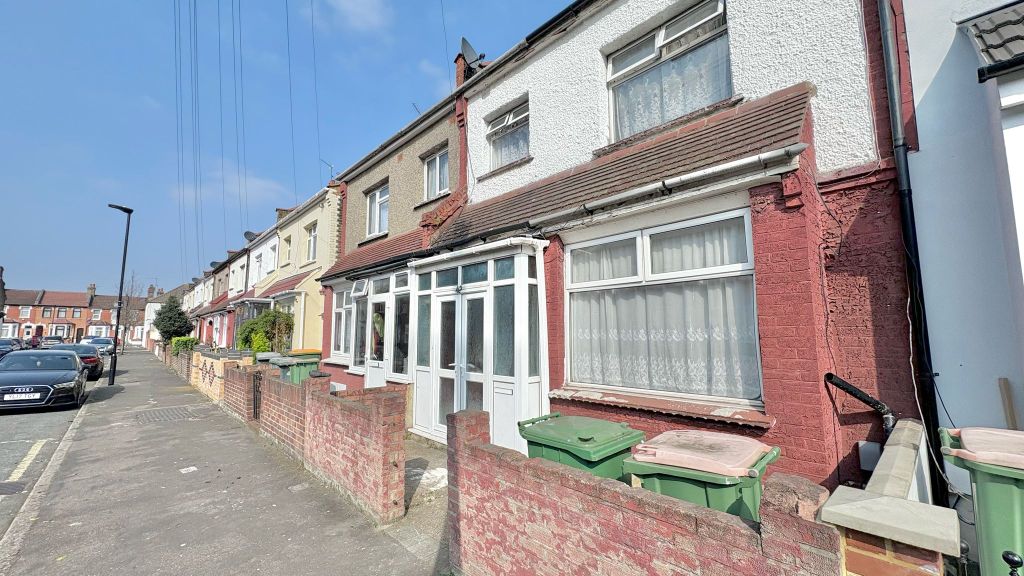 Property photo 1 of 13