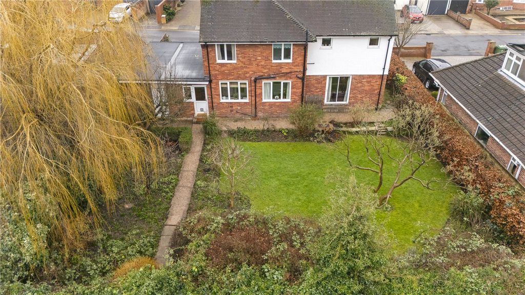 Property photo 2 of 33 Picture No. 02