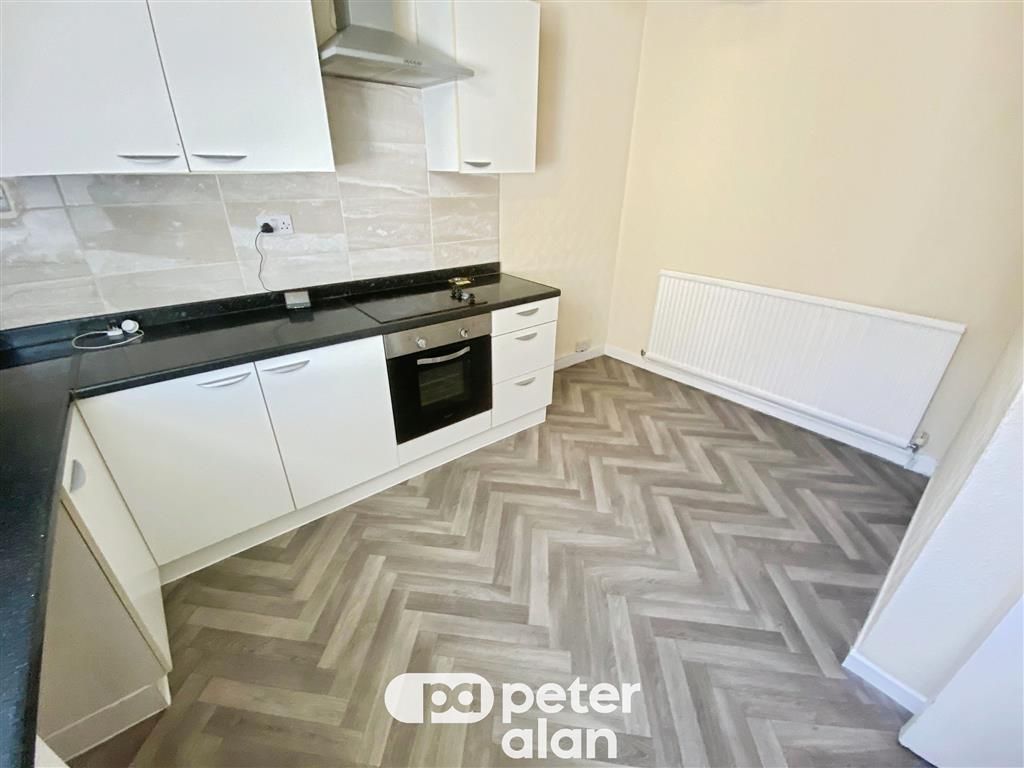 Property photo 1 of 7 Kitchen
