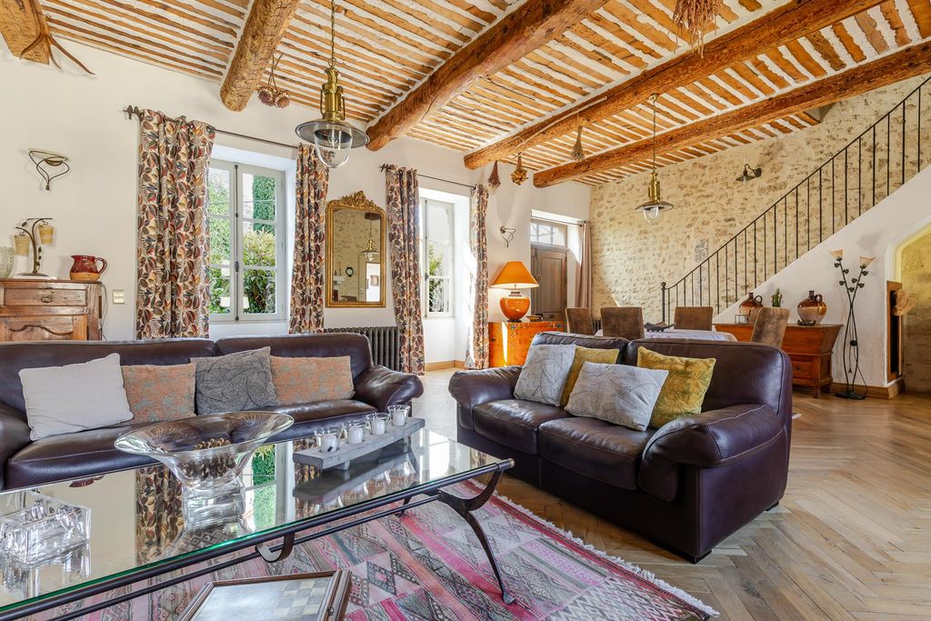 Property photo 2 of 27 Image