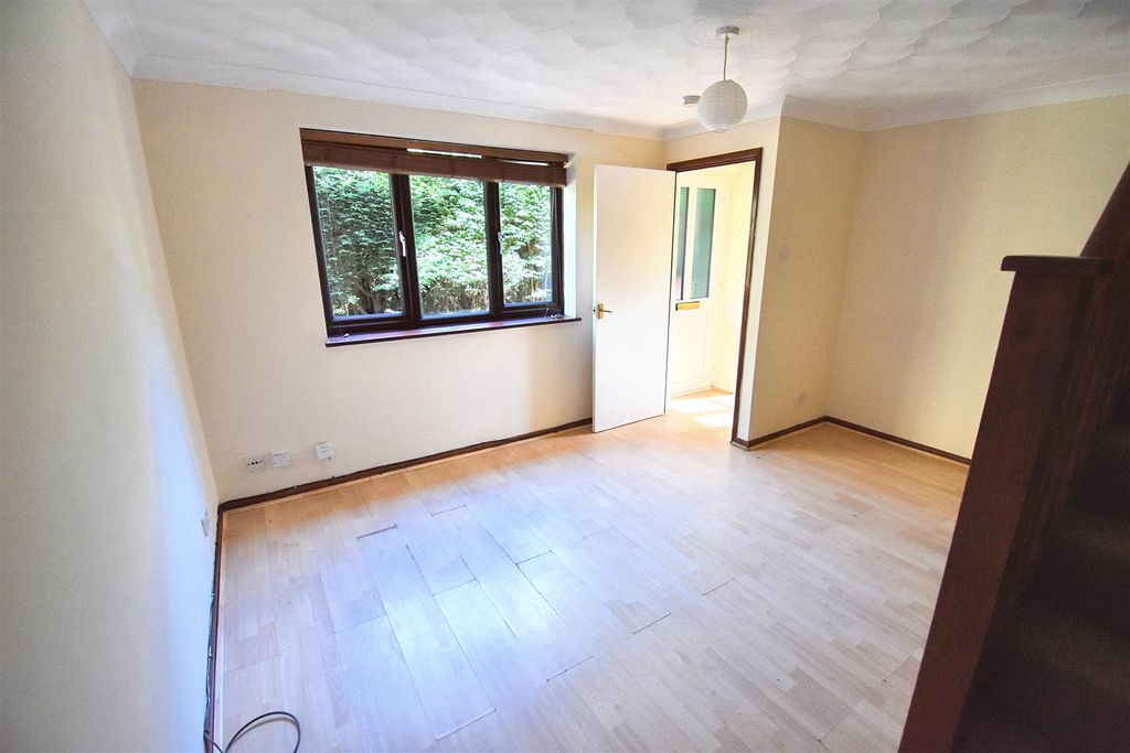 Property photo 3 of 8 Dsc_0015.Jpeg