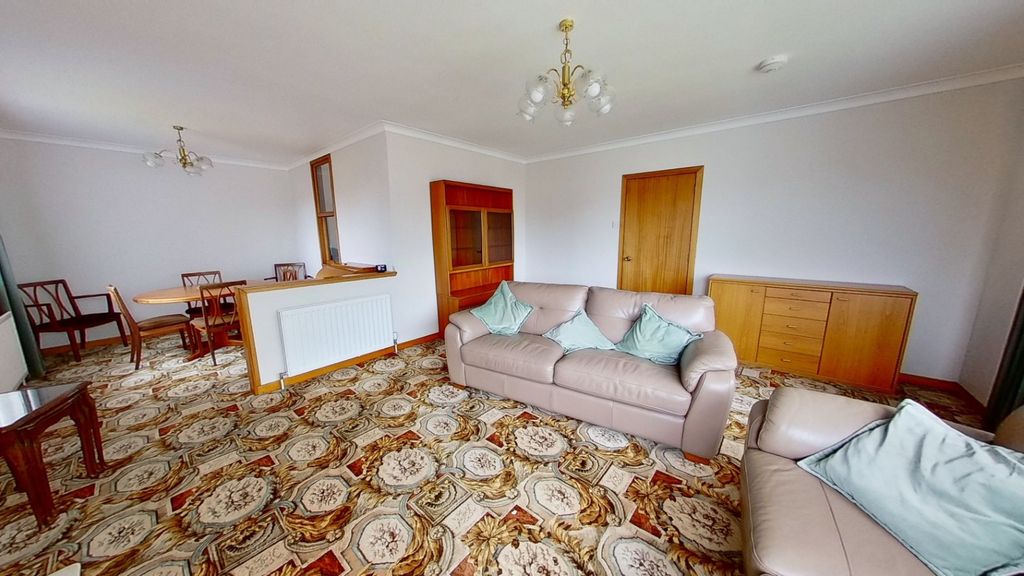 Property photo 3 of 16 Picture No. 15