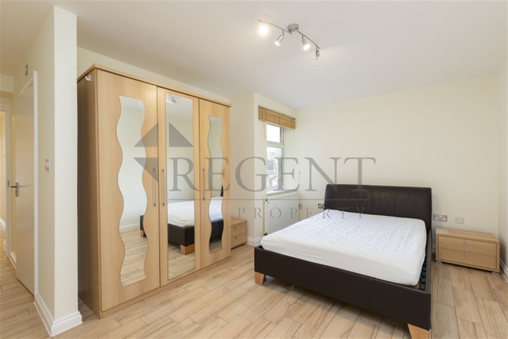 Property photo 3 of 8 Bedroom 1