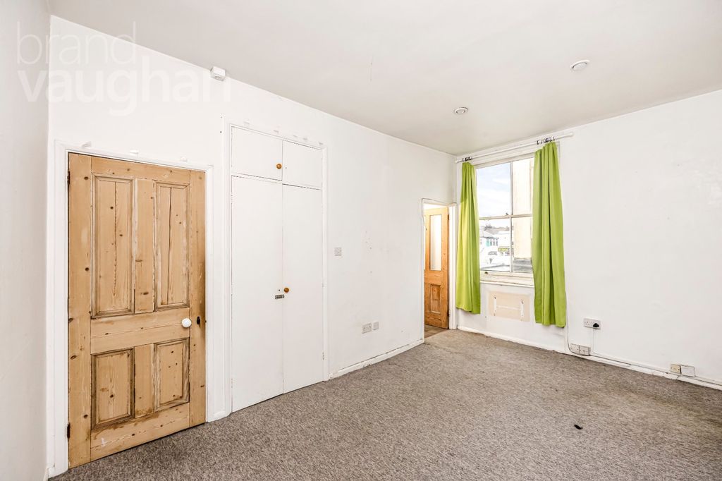 Property photo 3 of 15 Picture No. 15