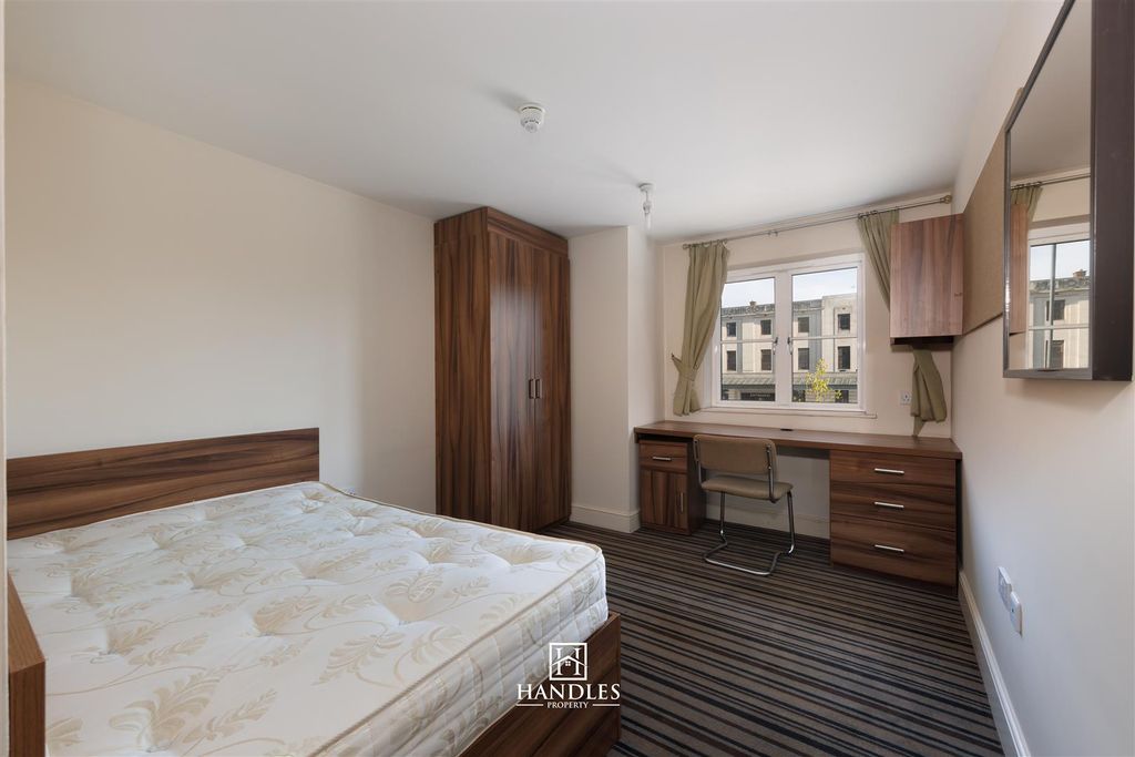 Property photo 2 of 11 Stationha2-15A.Jpg