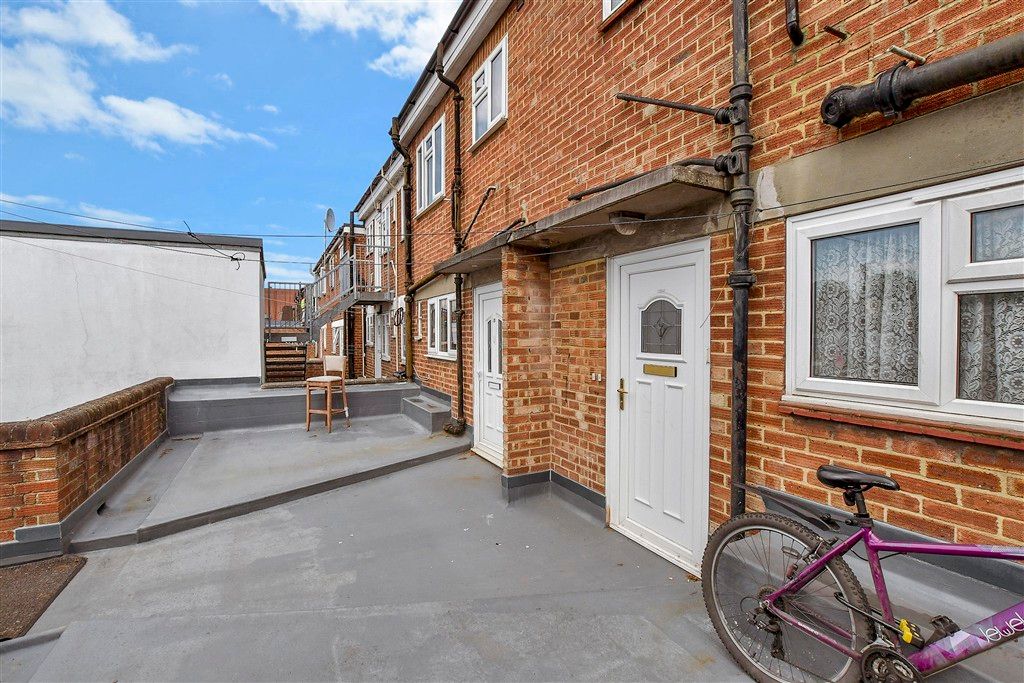 Property photo 2 of 6 Front Elevation