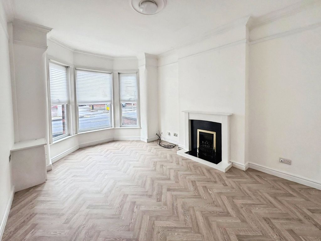 Property photo 2 of 14 Pbox-Img.Jpg