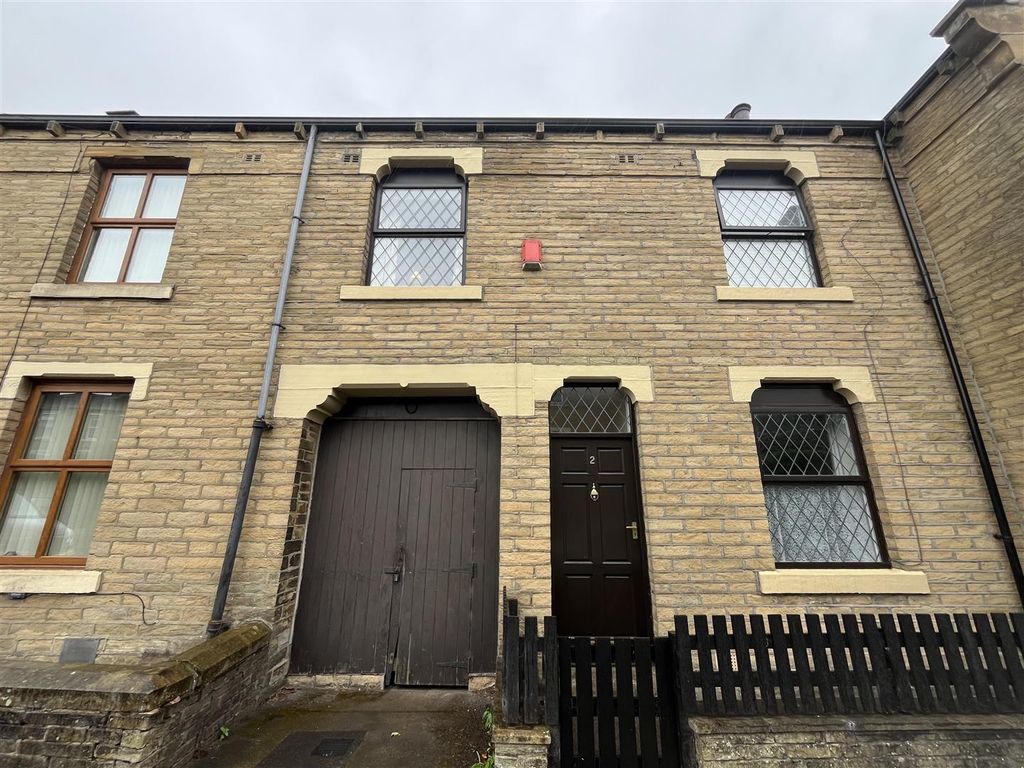 Property photo 1 of 11 External
