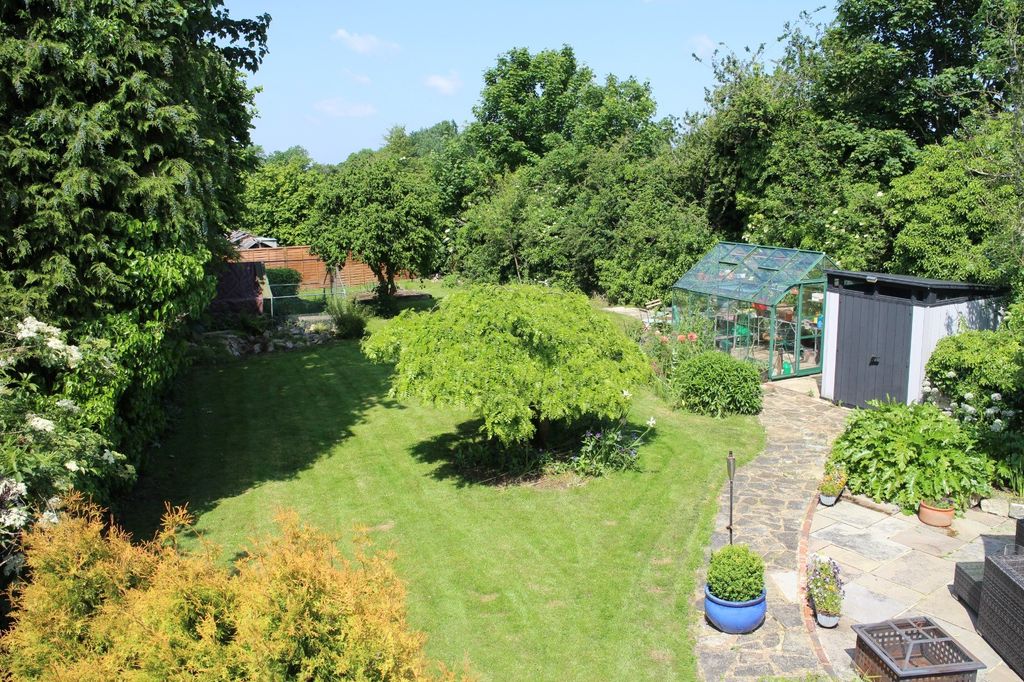 Property photo 3 of 30