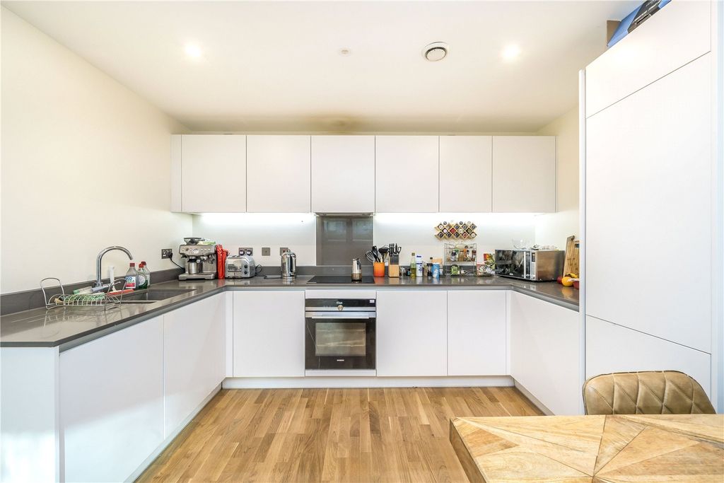 Property photo 2 of 8 Picture No. 07