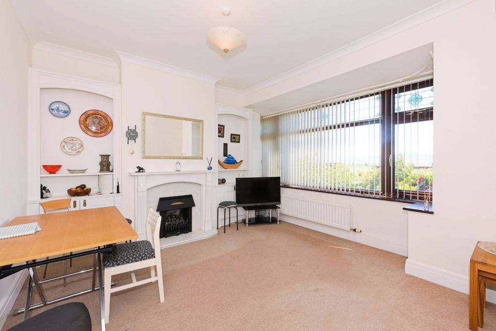 Property photo 3 of 12 Living Room