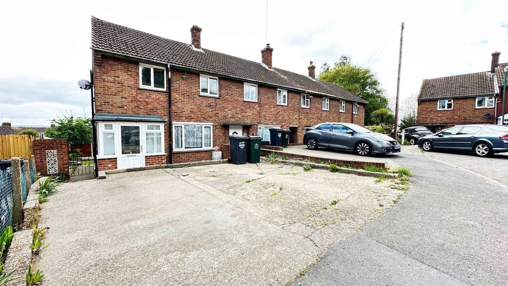 Property photo 3 of 27