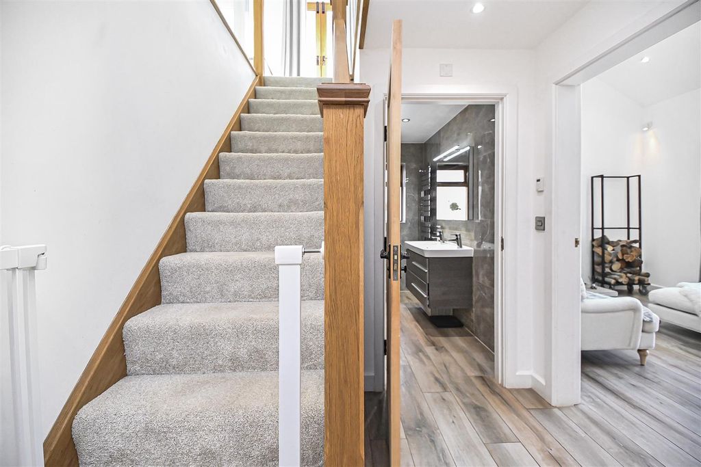 Property photo 2 of 97 Garden Cottage Stairway.Jpg