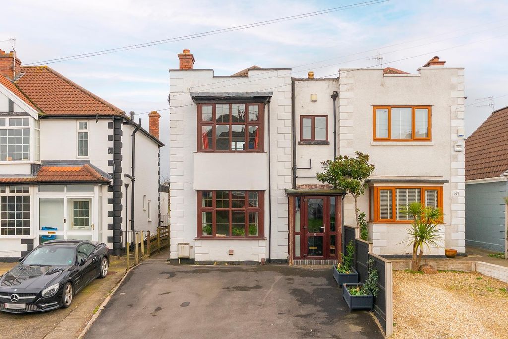 Property photo 2 of 34 8C5Rbh - External A.Jpg