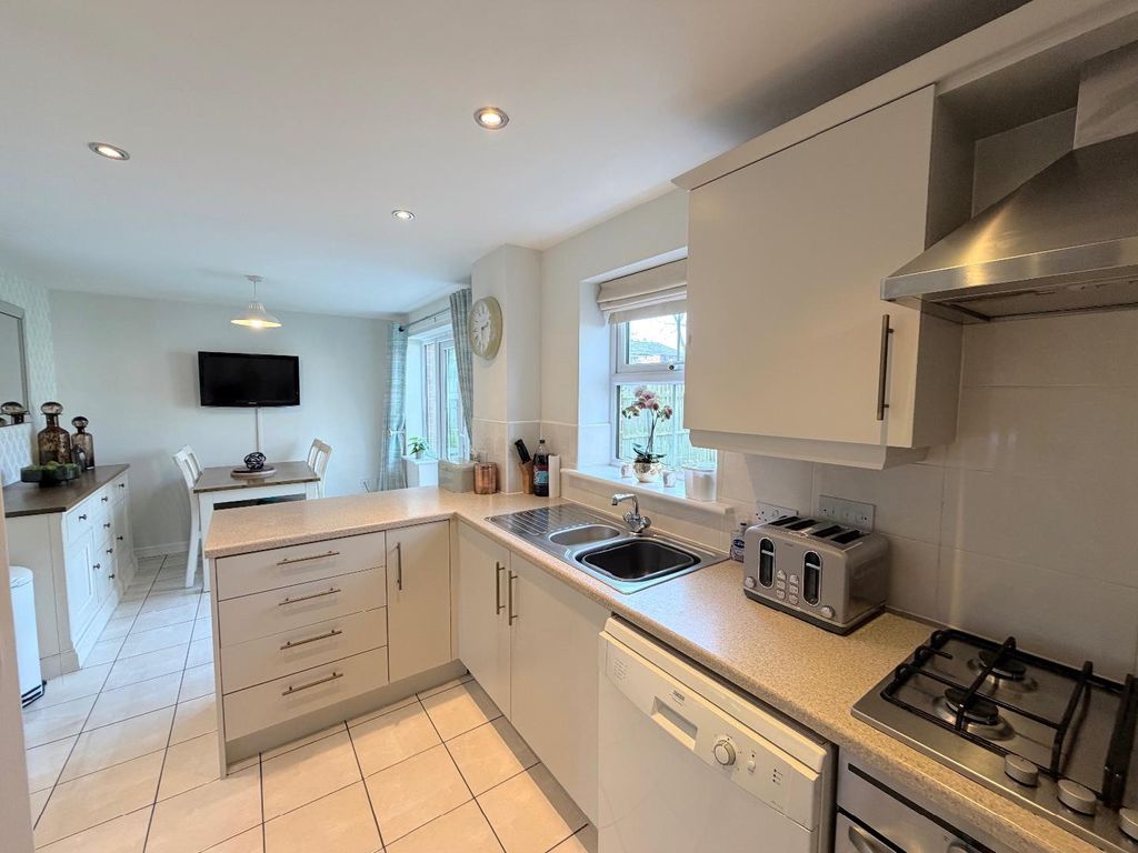 Property photo 3 of 18 Open Plan Dining Kitchen