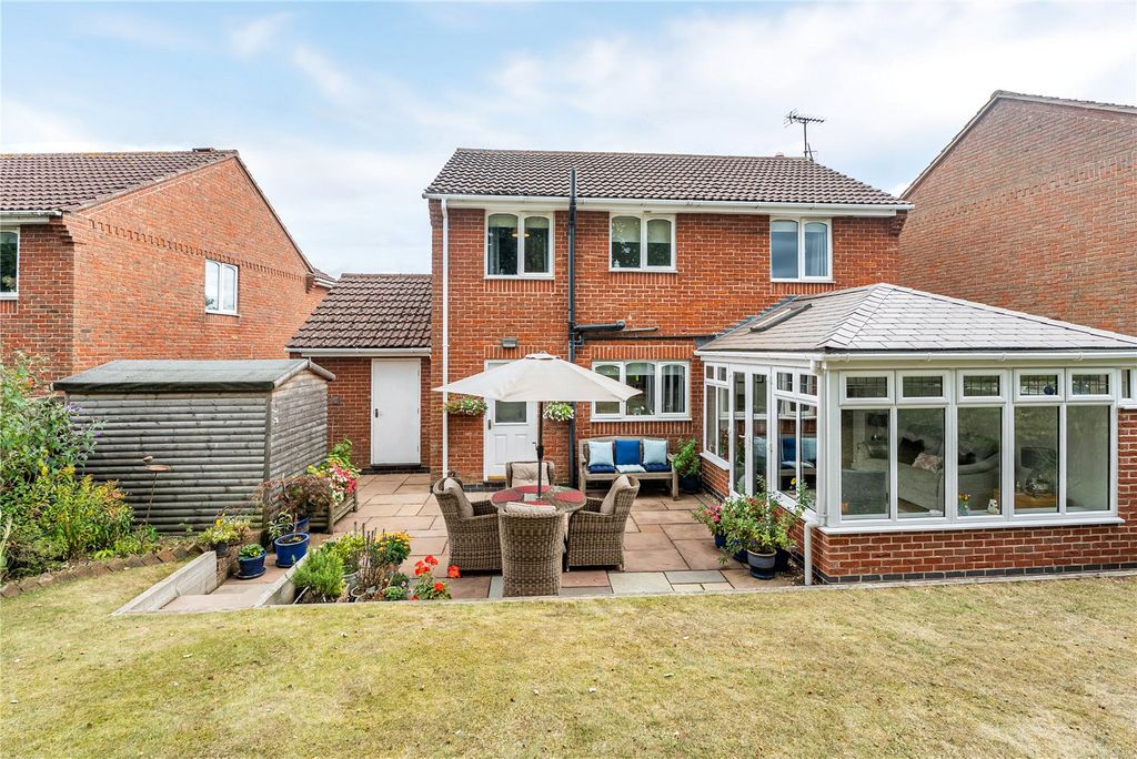 Property photo 2 of 24 Picture No. 32