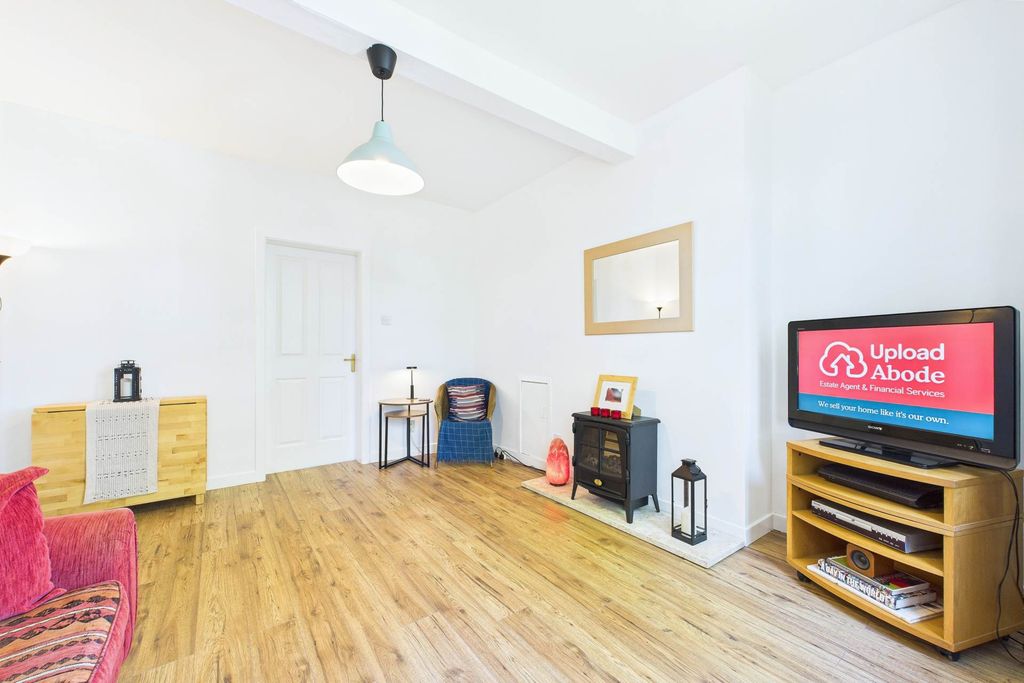 Property photo 3 of 19