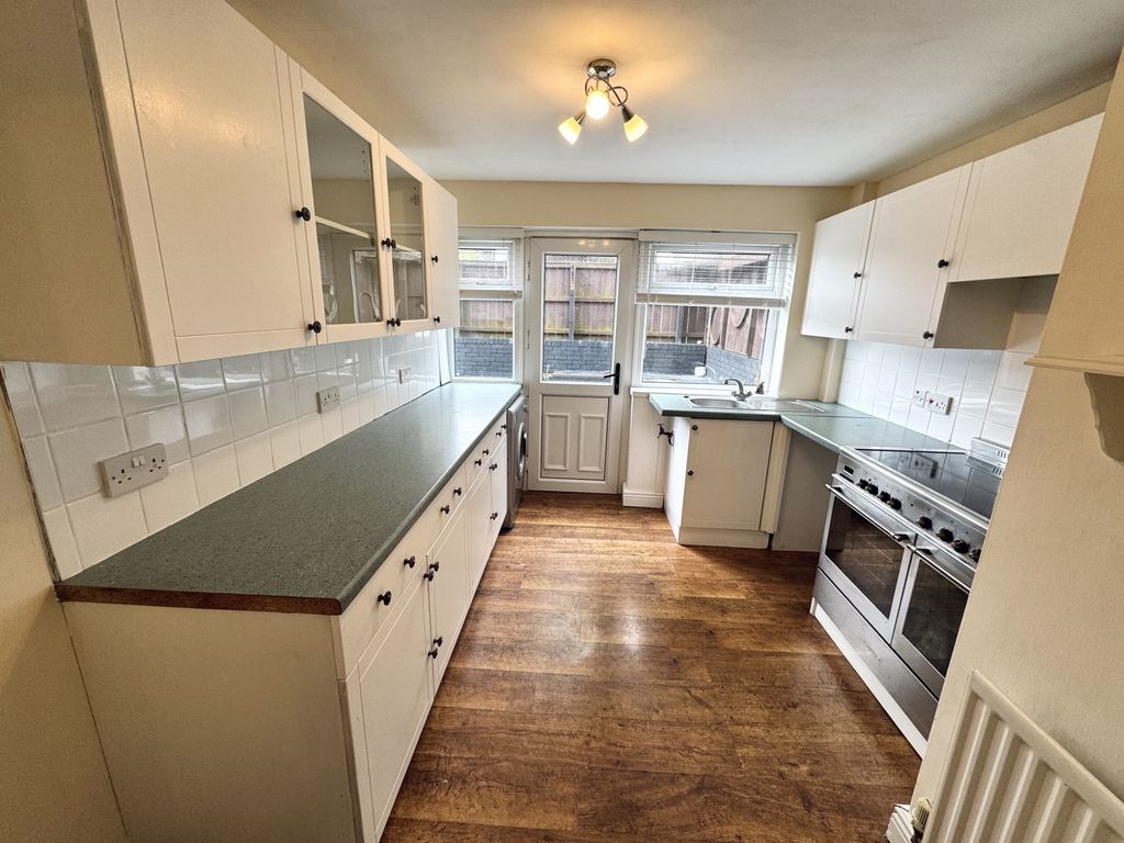 Property photo 3 of 16 Img_3173