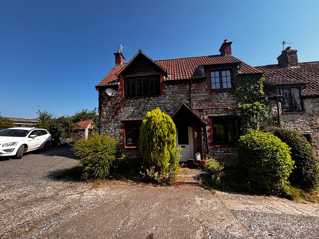 Property photo 2 of 11