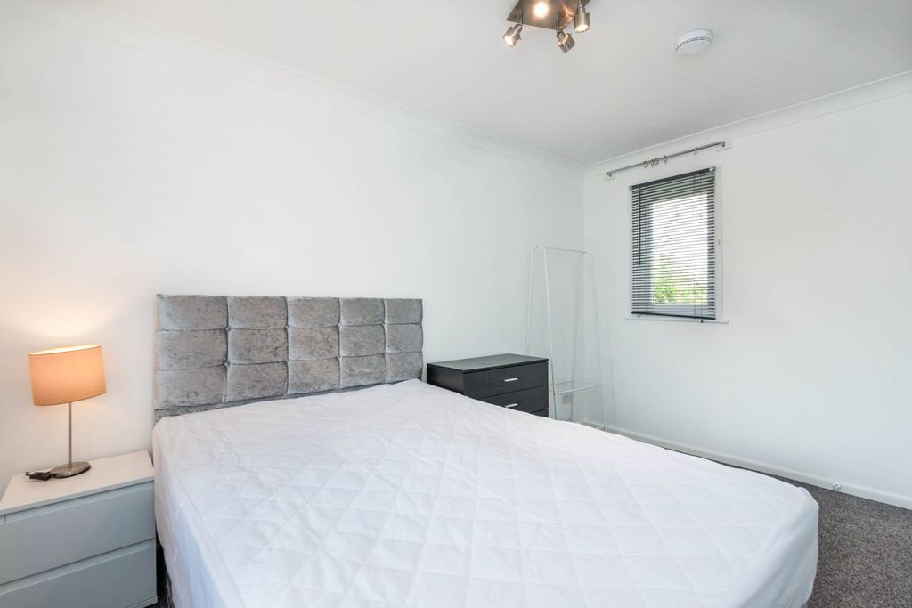 Property photo 3 of 6 0d367E7F-68F7-Eb11-9