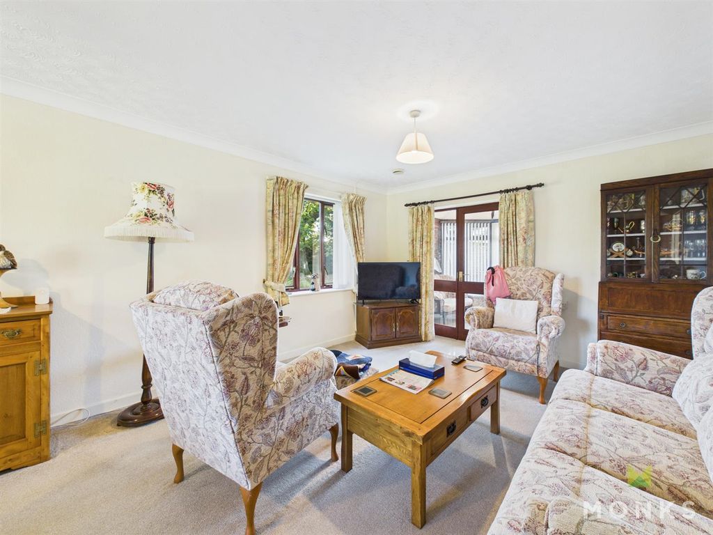 Property photo 2 of 17 Cam01420G0-Pr0774-Still007.Jpg