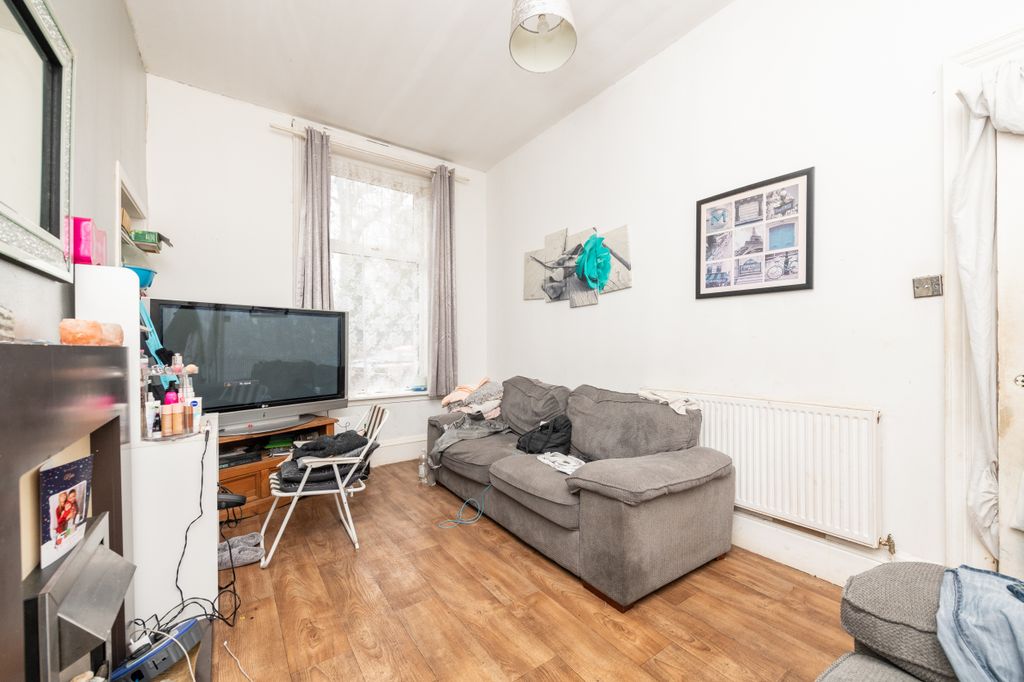 Property photo 3 of 30