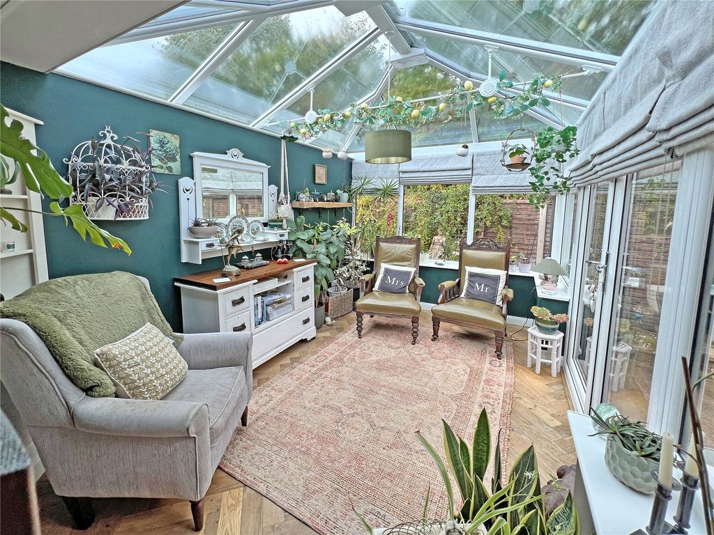 Property photo 2 of 31 Picture No. 14