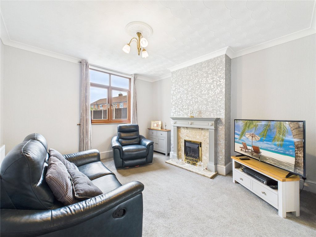 Property photo 3 of 21 Picture No. 02