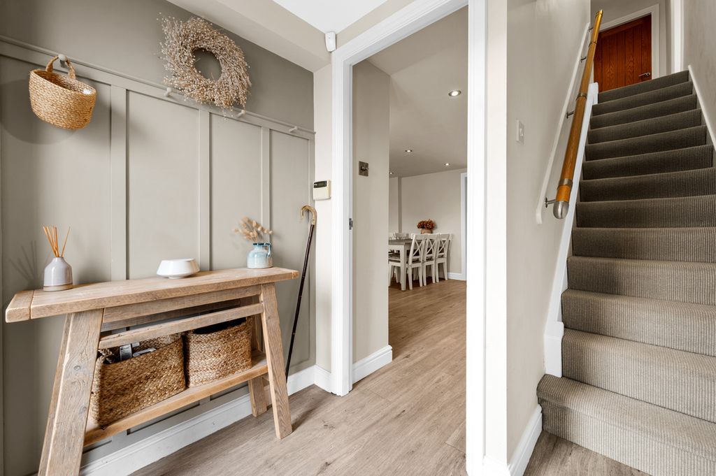 Property photo 2 of 29