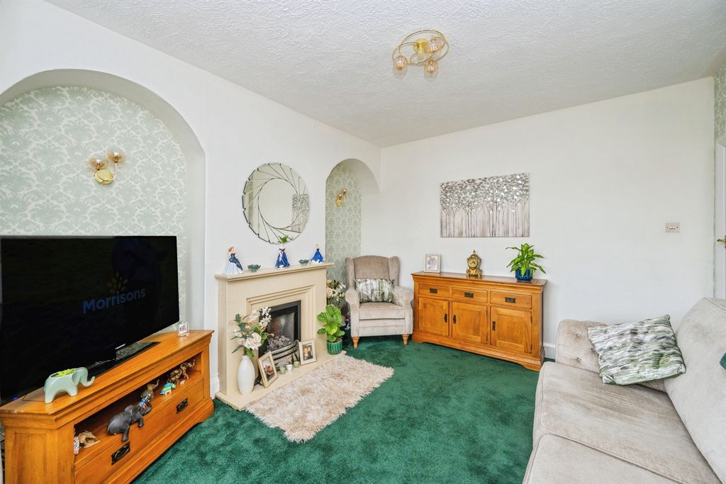 Property photo 3 of 22