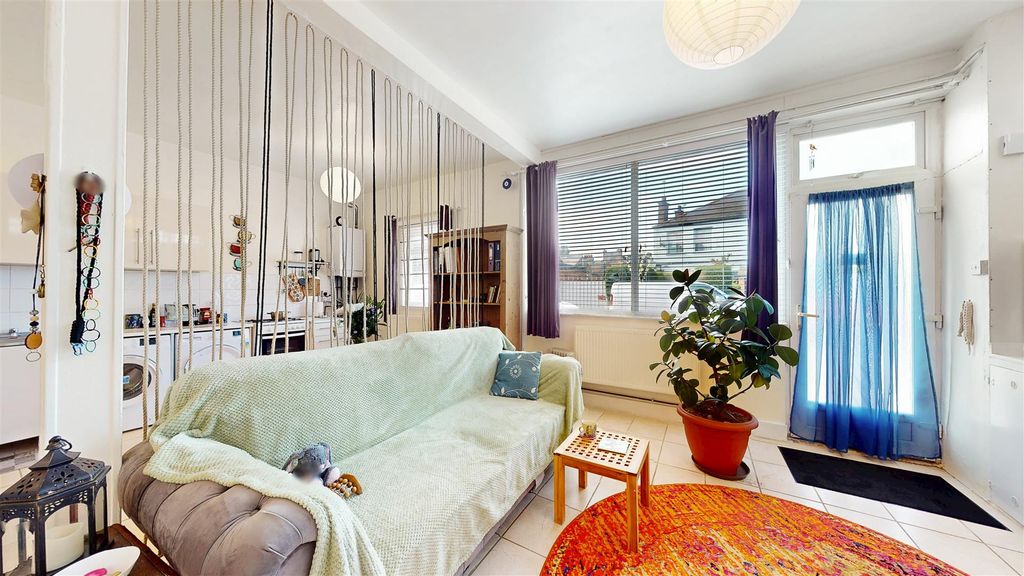 Property photo 2 of 15 Open Plan Living/Dining Area