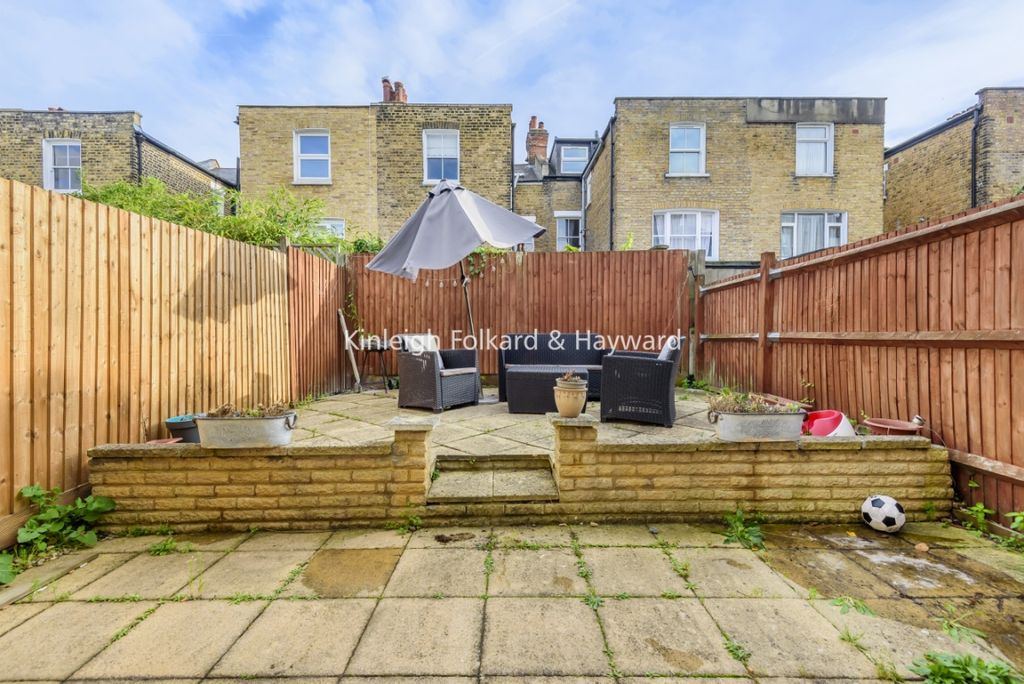 Property photo 2 of 8 B2c1F927-A6B1-487F-A