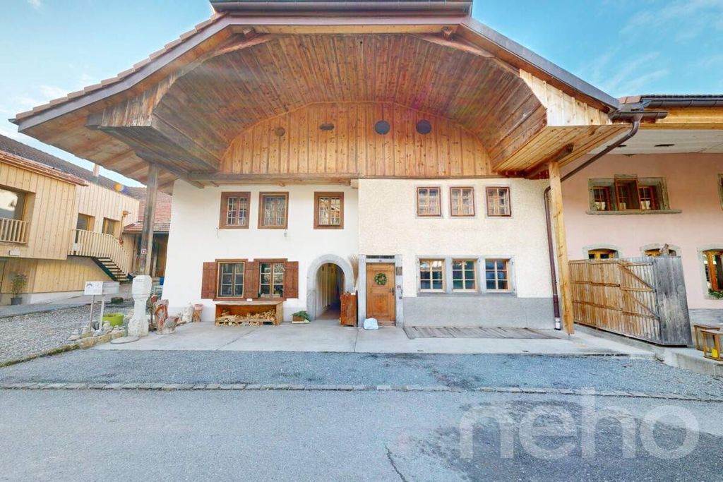 Property photo 3 of 12