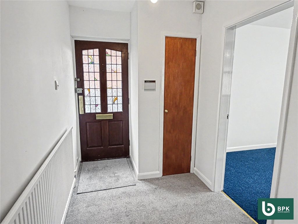 Property photo 2 of 13 Picture No. 21