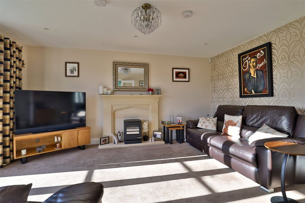 Property photo 3 of 25 Picture No. 17