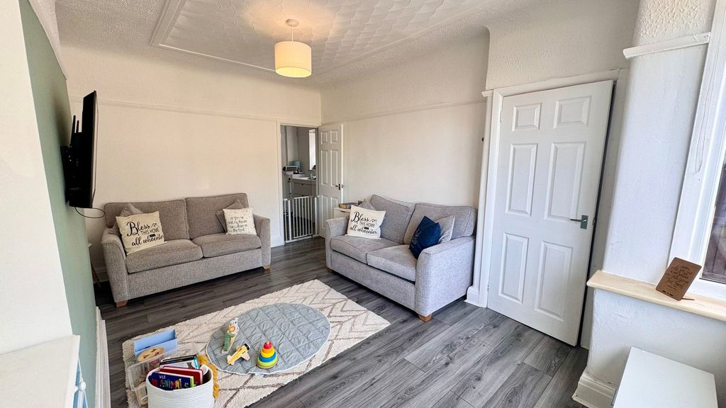 Property photo 3 of 19