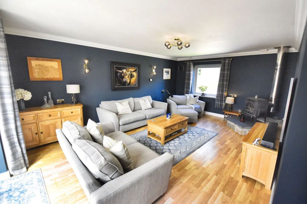 Property photo 3 of 48