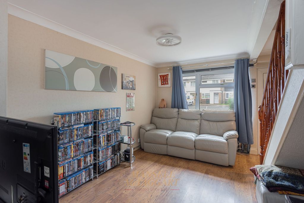 Property photo 3 of 17