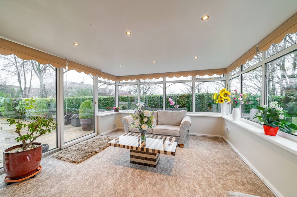 Property photo 2 of 29