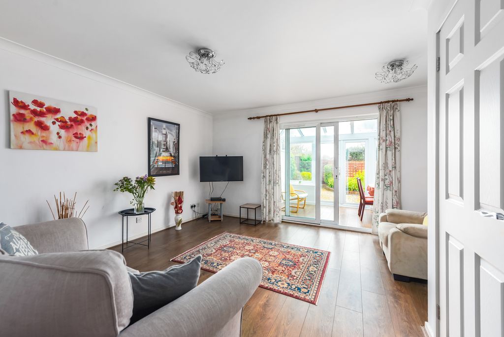 Property photo 3 of 12 Photo 7