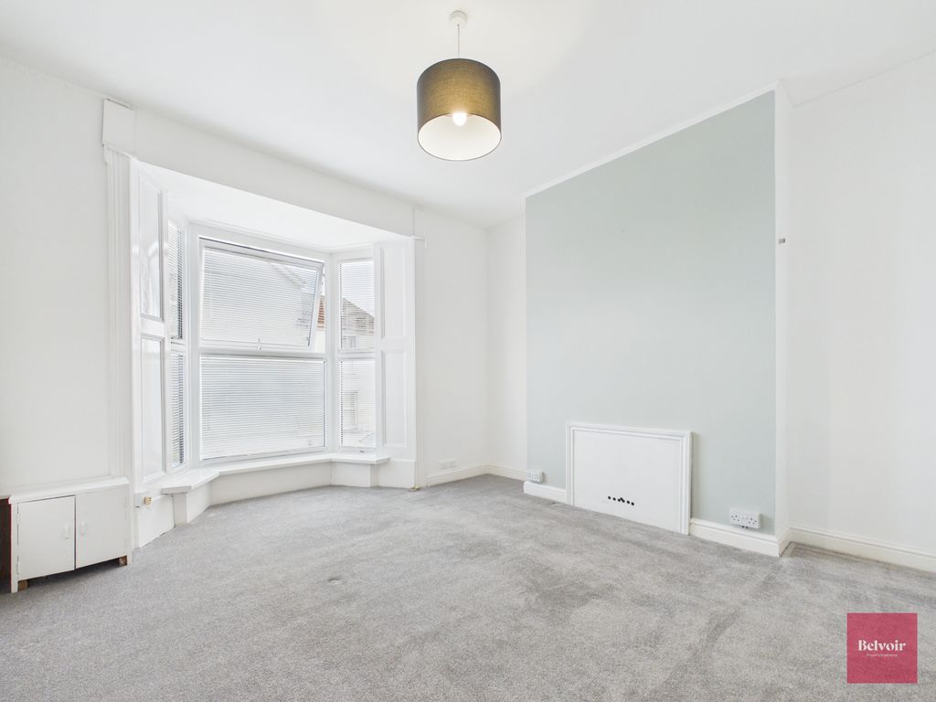 Property photo 2 of 34